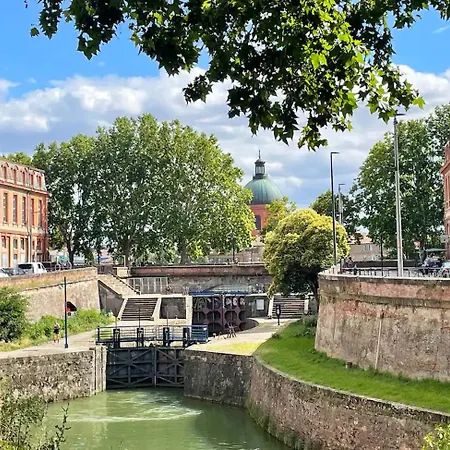 Groovy By Yumē Toulouse